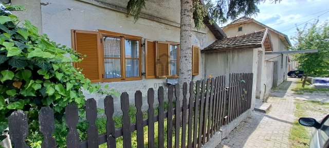 Eladó családi ház, Makón 15.9 M Ft, 2 szobás