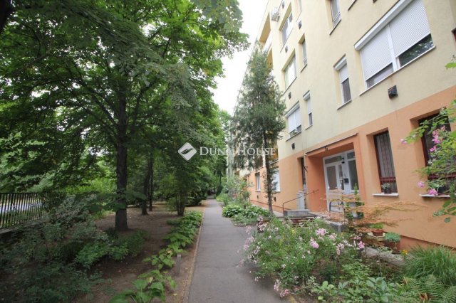 Eladó téglalakás, Kecskeméten 42.99 M Ft, 2 szobás