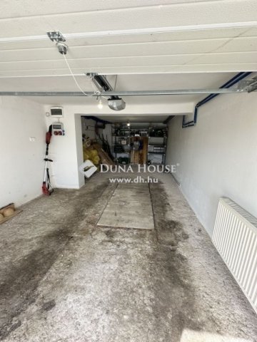 Eladó családi ház, Orfűn 79.9 M Ft, 3 szobás