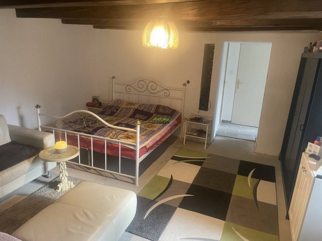 Eladó családi ház, Lócson 15.9 M Ft, 2 szobás