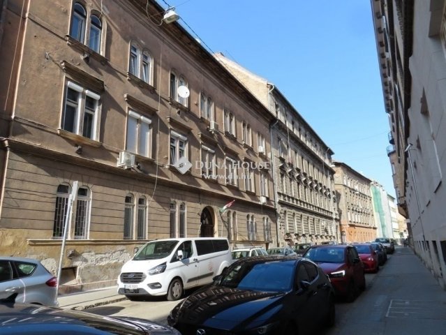 Eladó téglalakás, Budapesten, VIII. kerületben 39.9 M Ft