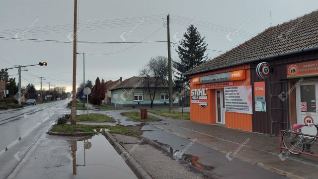 Eladó üzlethelyiség, Medgyesegyházán 90 M Ft