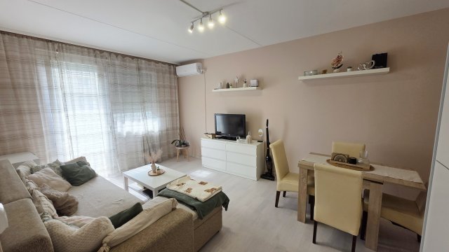 Eladó panellakás, Debrecenben, Hortobágy utcában 43.9 M Ft