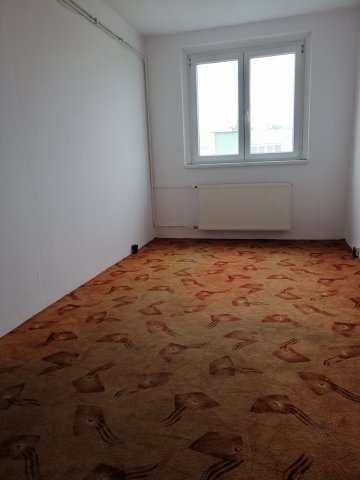 Eladó panellakás, Baján, Kodály Zoltán utcában 26 M Ft