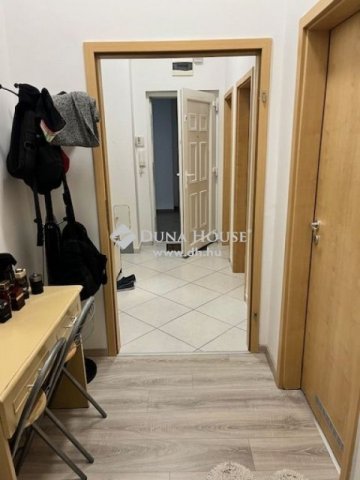 Kiadó téglalakás, albérlet, Pécsett 150 E Ft / hó, 2 szobás