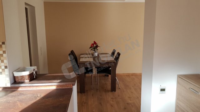 Kiadó családi ház, albérlet, Budapesten, XX. kerületben