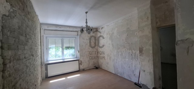 Eladó családi ház, Székesfehérvárott 39.9 M Ft, 3 szobás