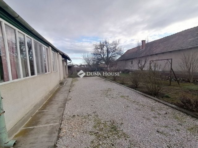 Eladó családi ház, Kislángon 24.79 M Ft, 2 szobás