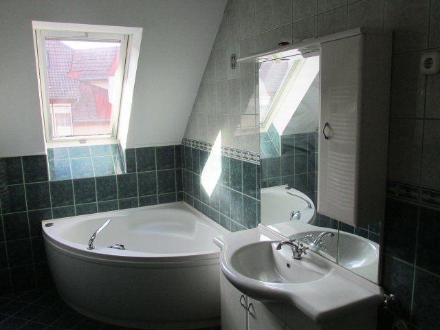 Kiadó téglalakás, albérlet, Kecskeméten 160 E Ft / hó