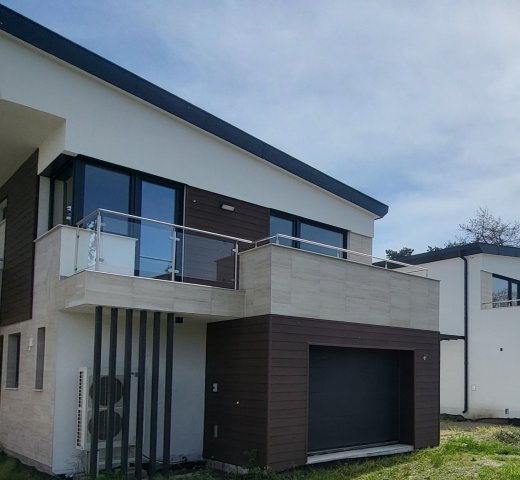 Eladó családi ház, Siófokon 230 M Ft, 5 szobás