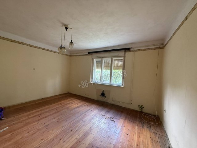 Eladó ikerház, Gödöllőn 40 M Ft, 3 szobás