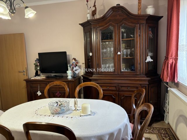 Eladó családi ház, Hegyeshalomban 94.99 M Ft, 3 szobás