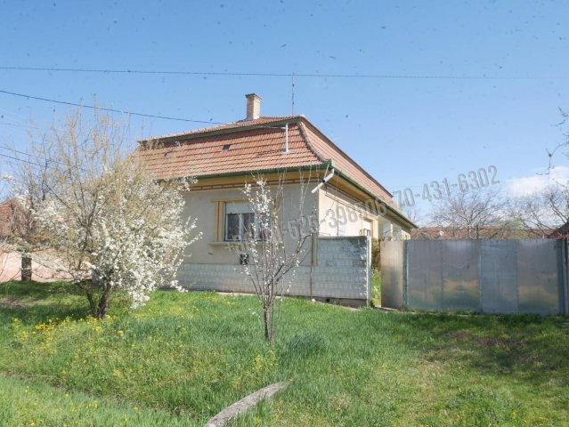 Eladó családi ház, Ceglédbercelen 29.9 M Ft, 6 szobás