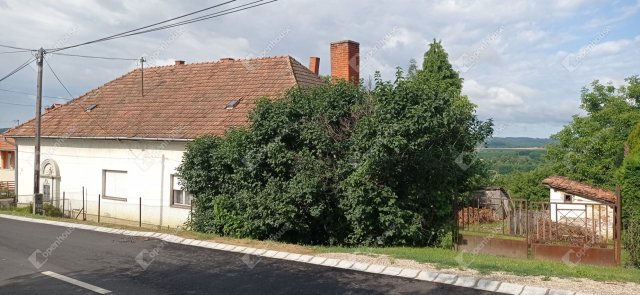 Eladó családi ház, Zalaegerszegen 49.9 M Ft, 3 szobás