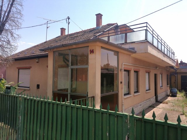 Eladó családi ház, Budapesten, XX. kerületben, Révay utcában