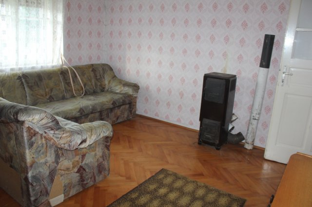 Eladó családi ház, Szanyon 17.8 M Ft, 2 szobás