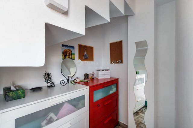 Eladó családi ház, Budapesten, III. kerületben 89 M Ft, 3 szobás