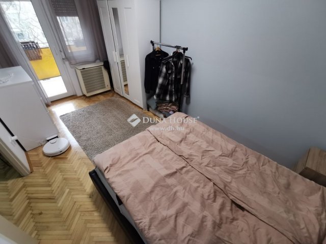 Eladó téglalakás, Kiskunfélegyházán 43.2 M Ft, 2 szobás