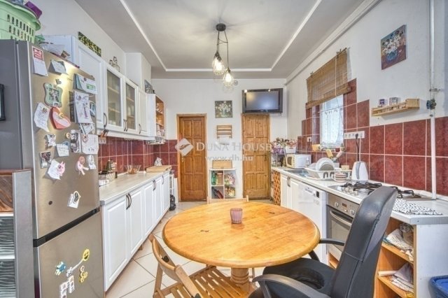 Eladó családi ház, Budapesten, XVIII. kerületben 79.9 M Ft