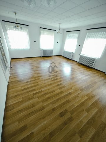 Kiadó iroda, Budapesten, XVI. kerületben 160 E Ft / hó