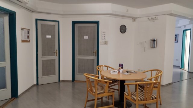 Kiadó iroda, Győrött 75 E Ft / hó, 8 szobás