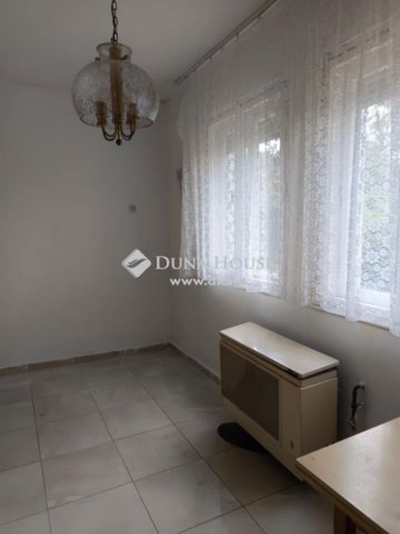 Eladó családi ház, Debrecenben 19.5 M Ft, 1 szobás