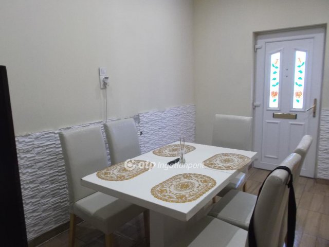 Eladó családi ház, Turán 29.9 M Ft, 1+2 szobás