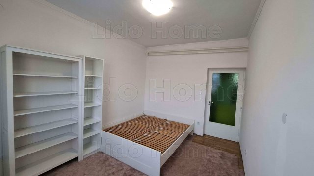 Eladó családi ház, Ádándon 59 M Ft, 11 szobás