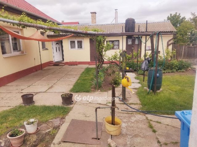 Eladó családi ház, Hajdúhadházon 47.5 M Ft, 3 szobás