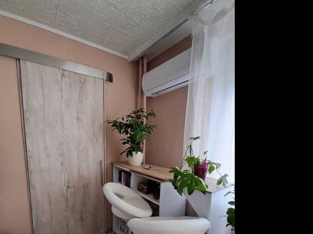 Eladó panellakás, Szolnokon 38.9 M Ft, 2 szobás