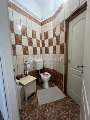 Eladó ipari ingatlan, Budapesten, XXII. kerületben 215 M Ft