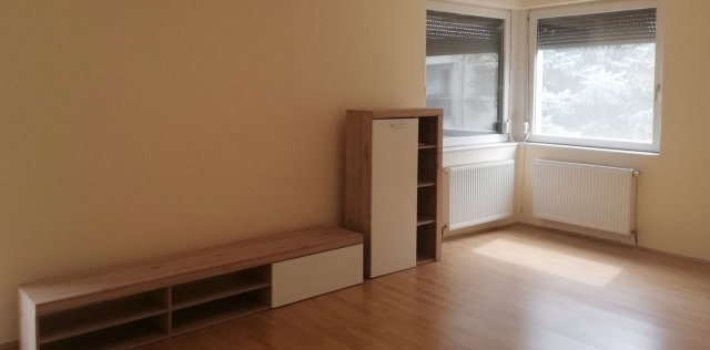 Kiadó téglalakás, albérlet, Debrecenben 330 E Ft / hó, 4 szobás