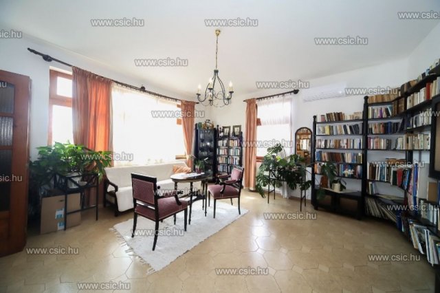 Eladó családi ház, Budapesten, III. kerületben 269 M Ft