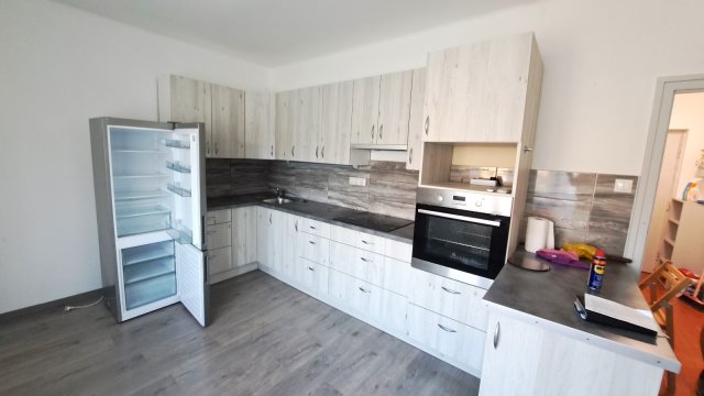 Kiadó téglalakás, albérlet, Székesfehérvárott 200 E Ft / hó