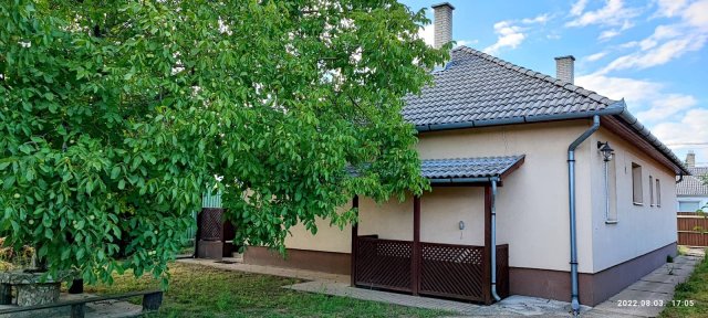 Eladó családi ház, Debrecenben 87.9 M Ft, 5 szobás