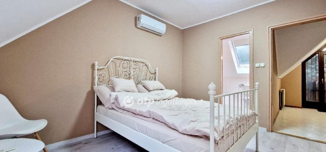 Eladó családi ház, Budaörsön 219.9 M Ft, 4+1 szobás
