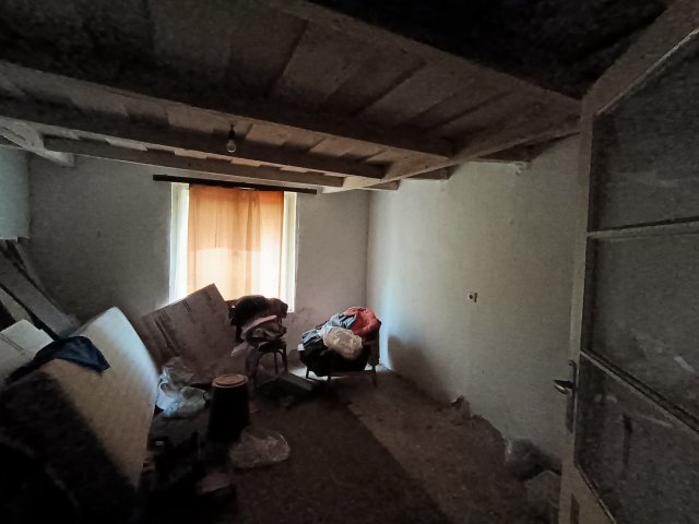 Eladó családi ház, Cegléden 16.9 M Ft, 2 szobás