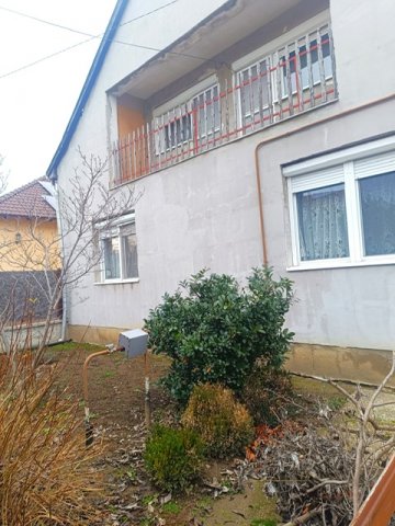 Eladó családi ház, Szegeden 63 M Ft, 4+2 szobás