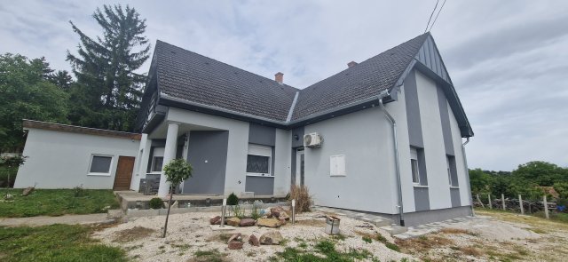 Eladó családi ház, Öreglakon 74.9 M Ft, 4 szobás