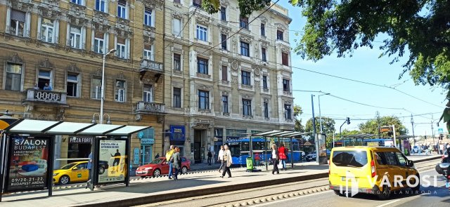 Eladó téglalakás, Budapesten, V. kerületben 74.9 M Ft, 2 szobás