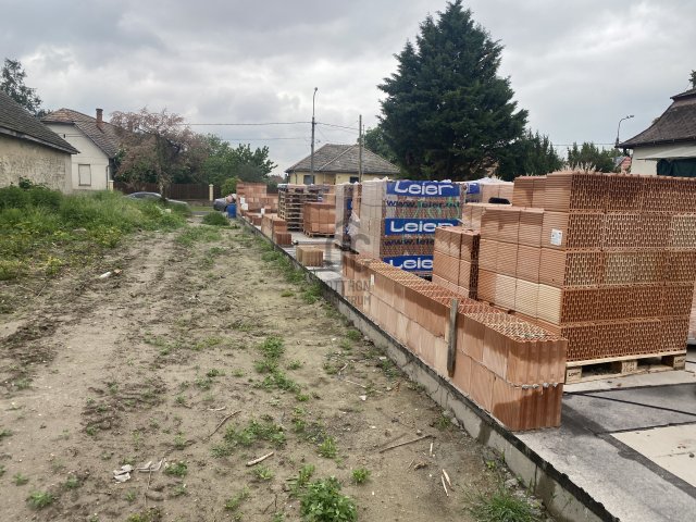 Eladó ikerház, Szigetszentmártonban 99.9 M Ft, 5 szobás