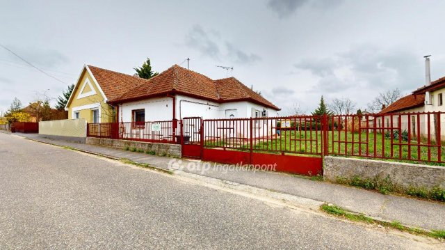 Eladó családi ház, Mátészalkán 17.5 M Ft, 3 szobás
