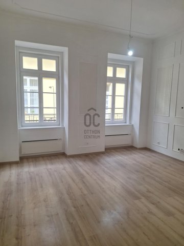 Eladó téglalakás, Budapesten, V. kerületben 225 M Ft, 4 szobás