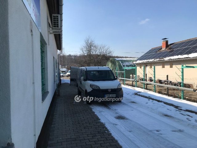 Kiadó ipari ingatlan, Komlón 404 E Ft / hó / költözzbe.hu