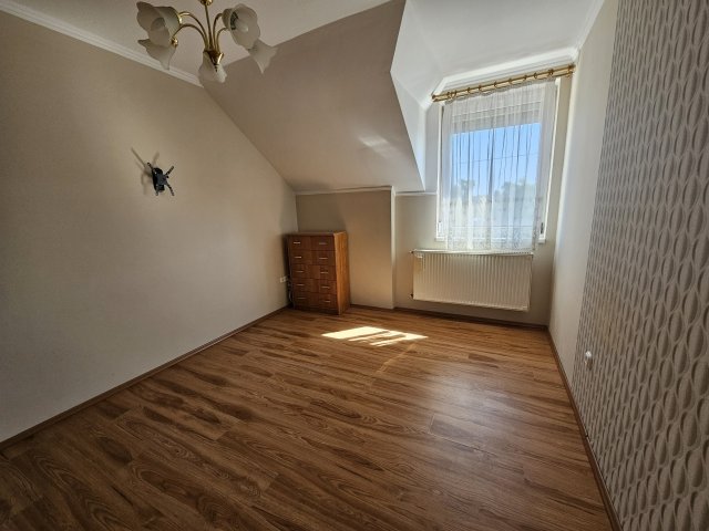Eladó téglalakás, Pápán 38.2 M Ft, 2 szobás