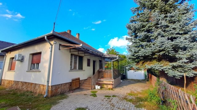 Eladó családi ház, Vecsésen 78 M Ft, 3+1 szobás