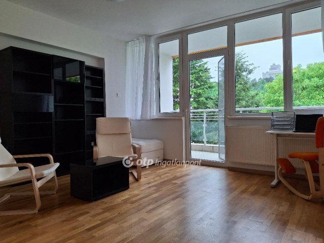 Eladó téglalakás, Budapesten, II. kerületben 82.9 M Ft, 2 szobás