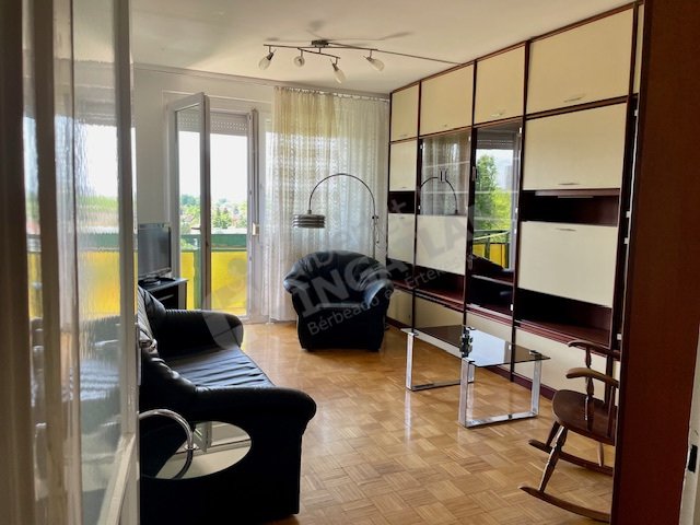 Kiadó panellakás, albérlet, Budapesten, XV. kerületben, 3 szobás