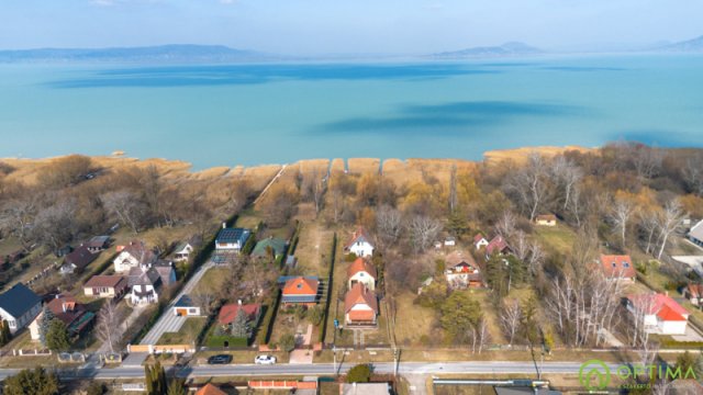 Eladó családi ház, Balatonfenyvesen 99 M Ft, 4 szobás