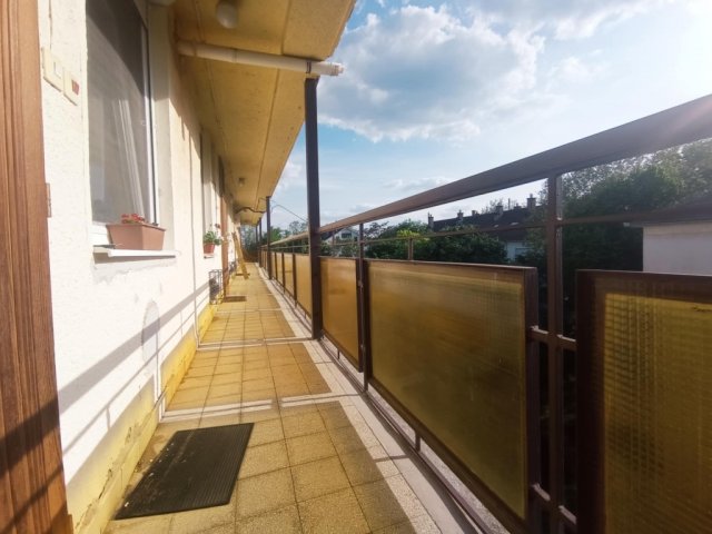 Eladó téglalakás, Békéscsabán 35.85 M Ft, 2+1 szobás